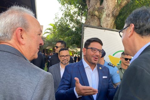 Gladson cobra governo Lula sobre a BR-364 e convida ministro dos Transportes a visitar o Acre